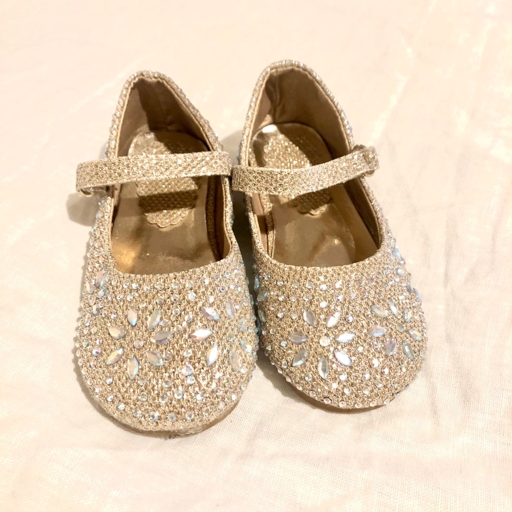 Toddler girls glittery gold sequined dress shoes